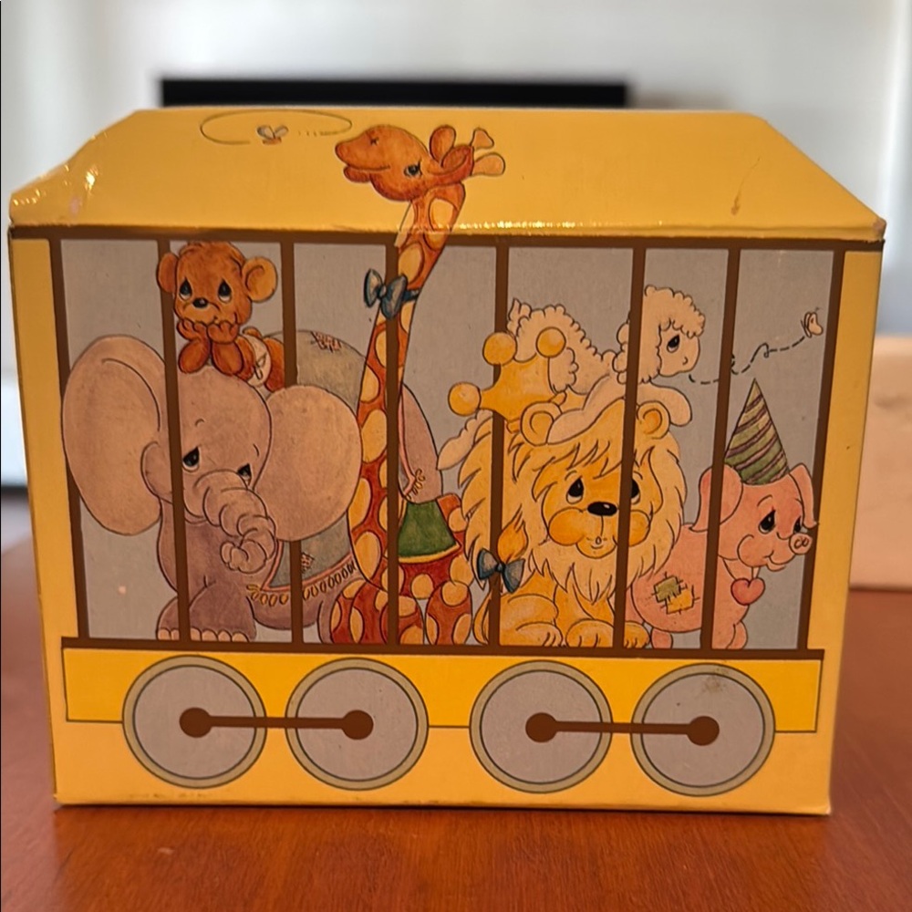 Precious Moments Birthday Collection Decor may your birthday be gigantic 4 - Picture 2 of 6